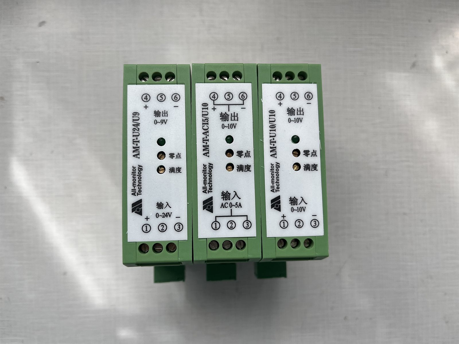 Voltage transducer label and terminal detail